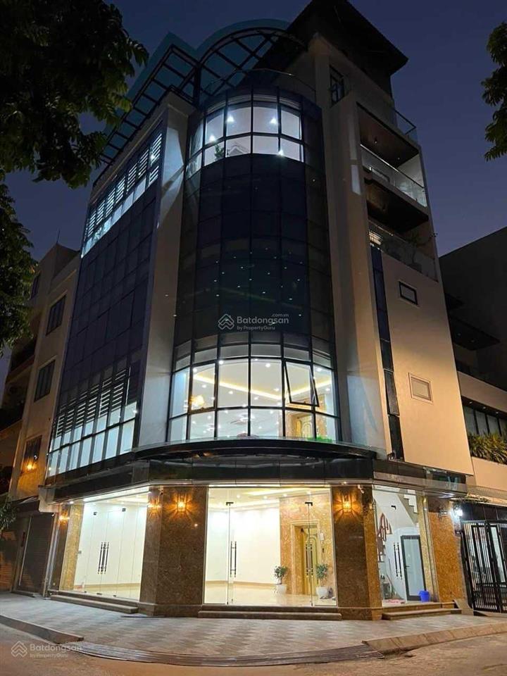 Cho thuê nhà mới mạc thái tông, dt 100m2x4 tầng + hầm mt 6m, thông sàn, đồ cơ bản, giá 50tr/th