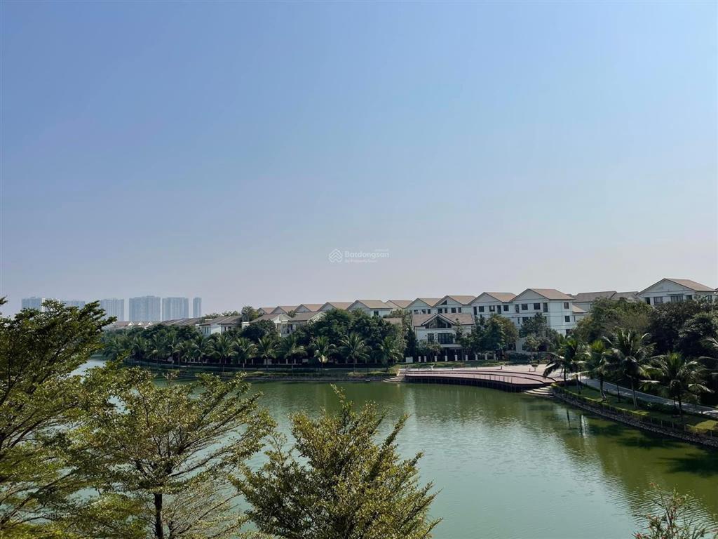 Siêu phẩm biệt thự mặt hồ vinhomes thăng long đỉnh cao sống sang giá tốt chưa từng có  0923 869 ***