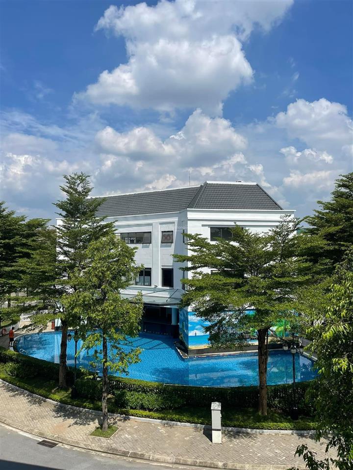 Siêu phẩm biệt thự mặt hồ vinhomes thăng long đỉnh cao sống sang giá tốt chưa từng có  0923 869 ***