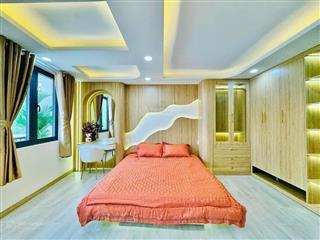 Emart 2  5 tầng ,sân thượng  hxh  ngang to 4.8m tặng full nội thất