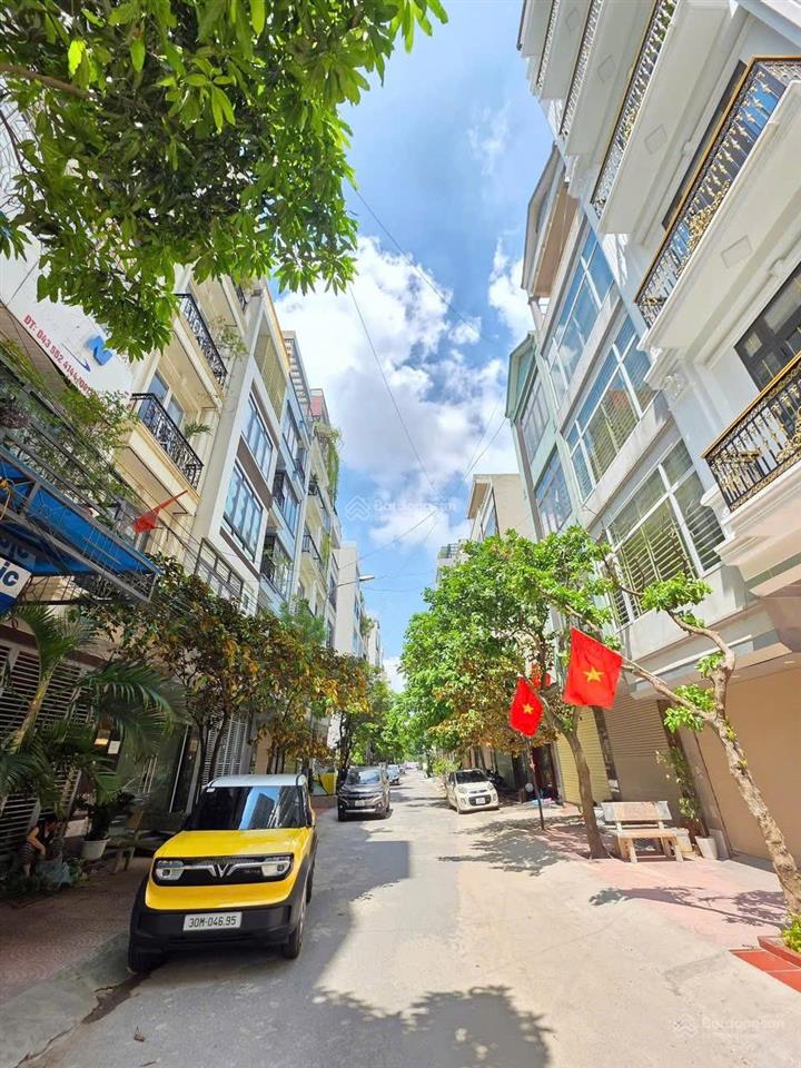 Bán nhà kđt văn khê, hà đông chỉ 15,6 tỷ, 48m2, mt4m, ô tô tránh, vỉa hè, giá siêu hời