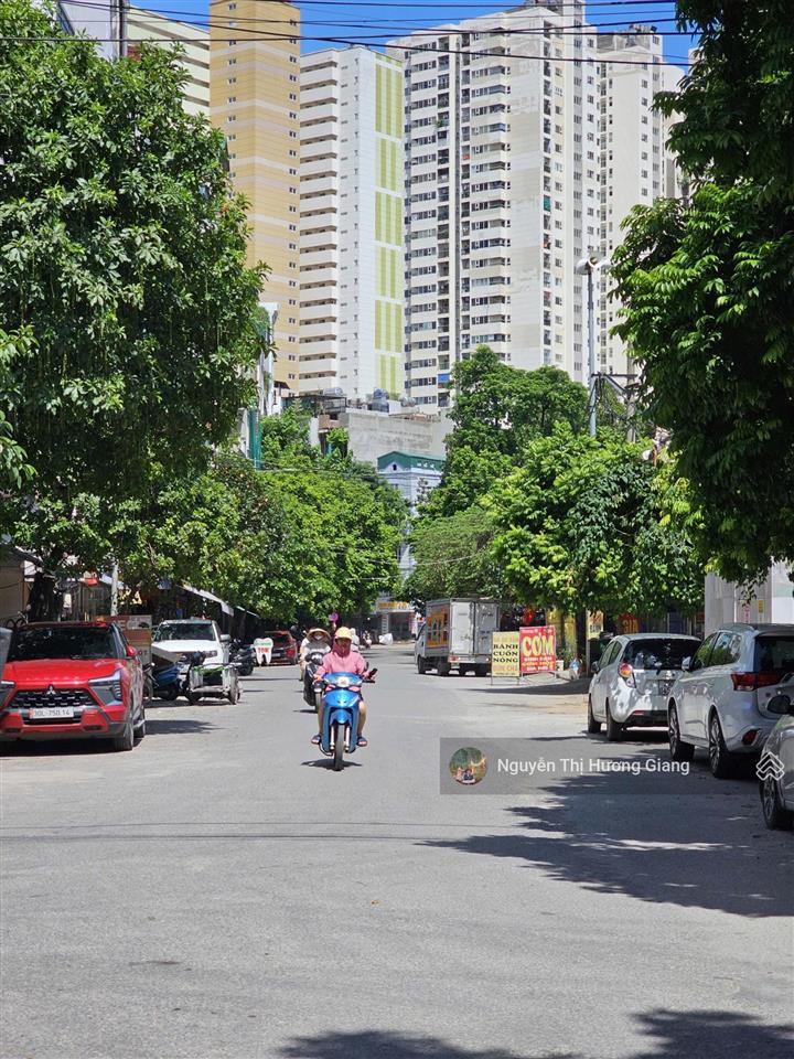 Chính chủ bán lk mỗ lao đường 18m hà đông ô tô tránh, vào nhà, giá tốt