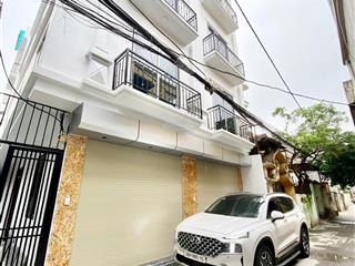Bán nhà cầu diễn 8,6 tỷ, 40m2, oto đỗ cửa, kinh doanh, xây 4 ngủ, ngõ thông, thang máy