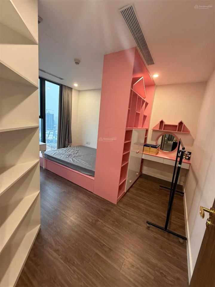 Sunshine city  bán căn hộ 3pn full đồ, view sông toà s4. giá hơn 10 tỷ