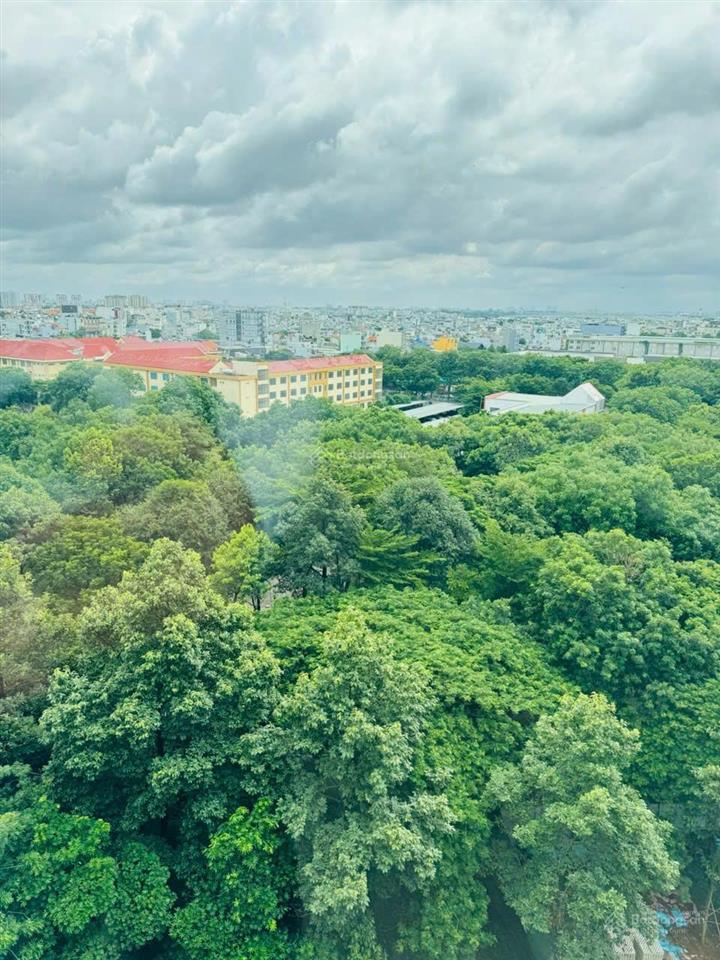 Căn hiếm 3pn (121m²) centery có ban công dài, view thoáng. giá ngộp 10 tỷ bao hết tt 9,6 tỷ 97%