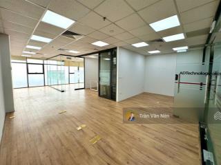 Chính chủ cho thuê sàn vp lô góc view cực đẹp tại discovery complexcầu giấy giá chỉ từ 250k/m2/th