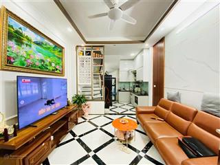 Nhà đẹp trung tâm quận thanh xuân, phố tô vĩnh diện, dt 31m2 x 5 tầng, mt 3,6m.