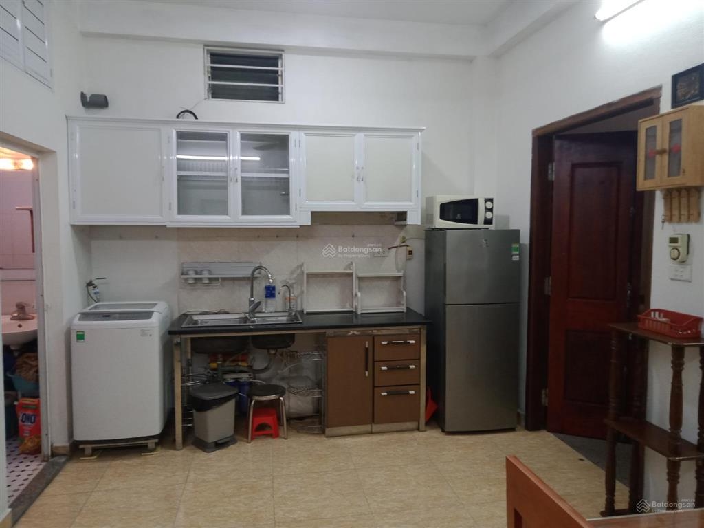 Chính chủ cho thuê căn hộ dịch vụ 2n1k 65m2 tầng 3 tại ngõ 141 phố trích sài, tây hồ, hà nội.