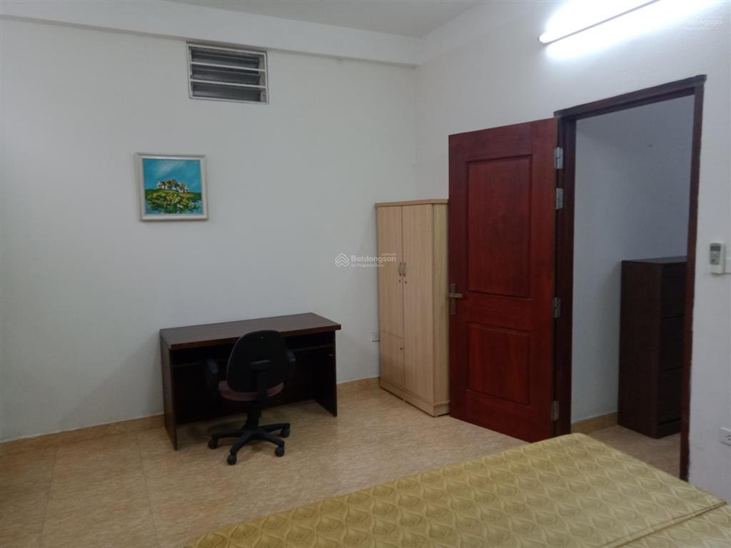 Chính chủ cho thuê căn hộ dịch vụ 2n1k 65m2 tầng 3 tại ngõ 141 phố trích sài, tây hồ, hà nội.