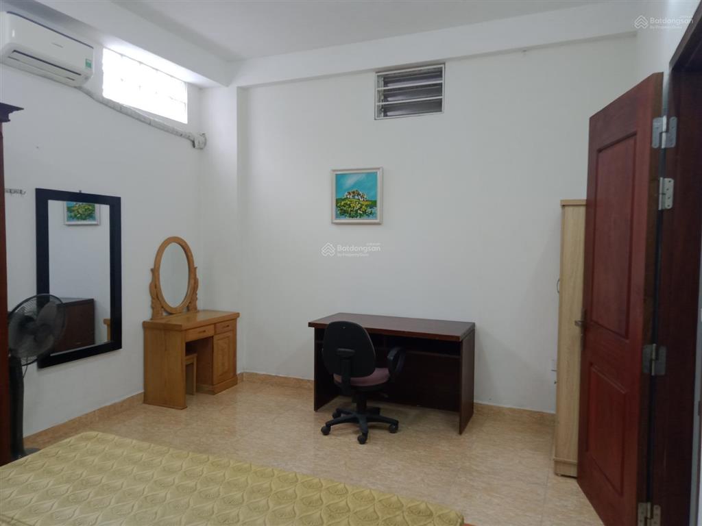 Chính chủ cho thuê căn hộ dịch vụ 2n1k 65m2 tầng 3 tại ngõ 141 phố trích sài, tây hồ, hà nội.