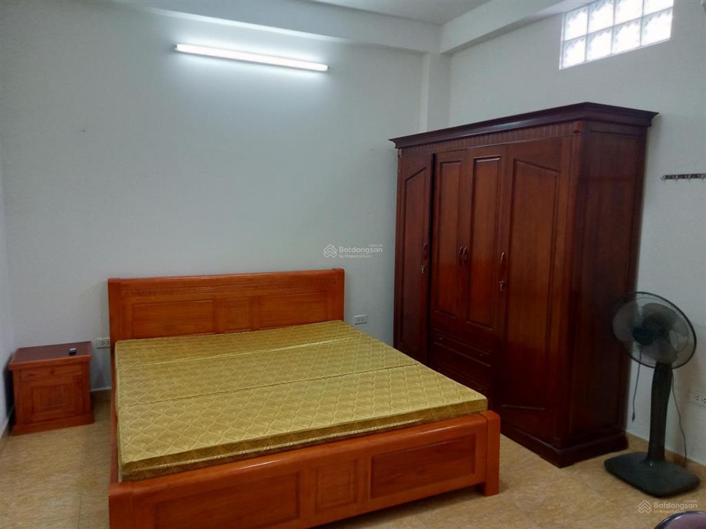 Chính chủ cho thuê căn hộ dịch vụ 2n1k 65m2 tầng 3 tại ngõ 141 phố trích sài, tây hồ, hà nội.