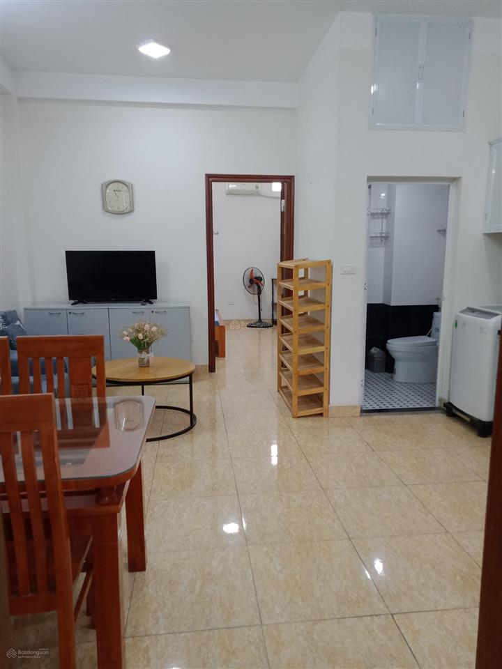 Chính chủ cho thuê căn hộ dịch vụ 2n1k 65m2 tầng 3 tại ngõ 141 phố trích sài, tây hồ, hà nội.