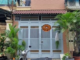 Bán nhà hxt 341 lạc long quân, dt 4.6x18. cn 80m2. cấp 4 tiện xây. tây nam. giá 7.2 tỷ tl