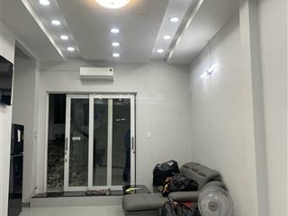Bán nhà 2mt đường cmt8. dt 4.5mx14m. kc trệt + 4 lầu (nhà đẹp). hướng đông nam. giá 22.5 tỷ tl