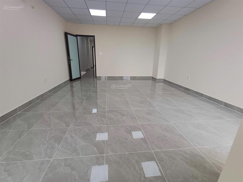 Bán nhanh căn nhà phố gần công viên 1 trệt 4 lầu giá 23tỷ950
