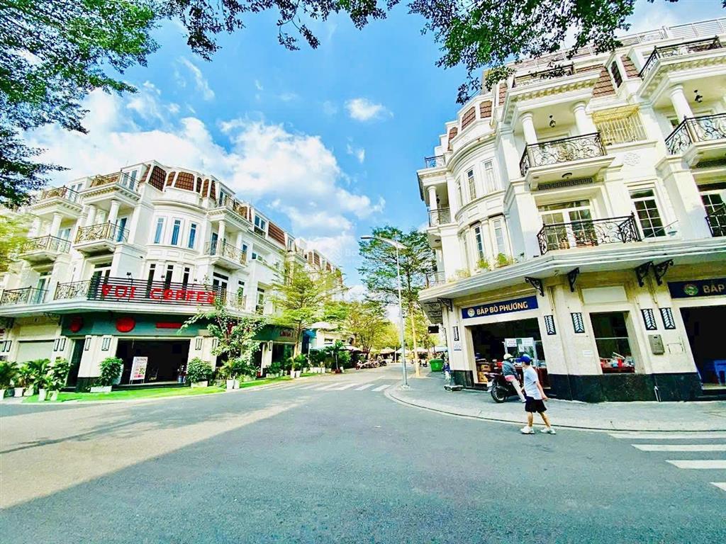 Bán nhà phố 5x20m 1 trệt 4 lầu, sổ hồng chính chủ đang cho thuê 40 triệu giá 19tỷ