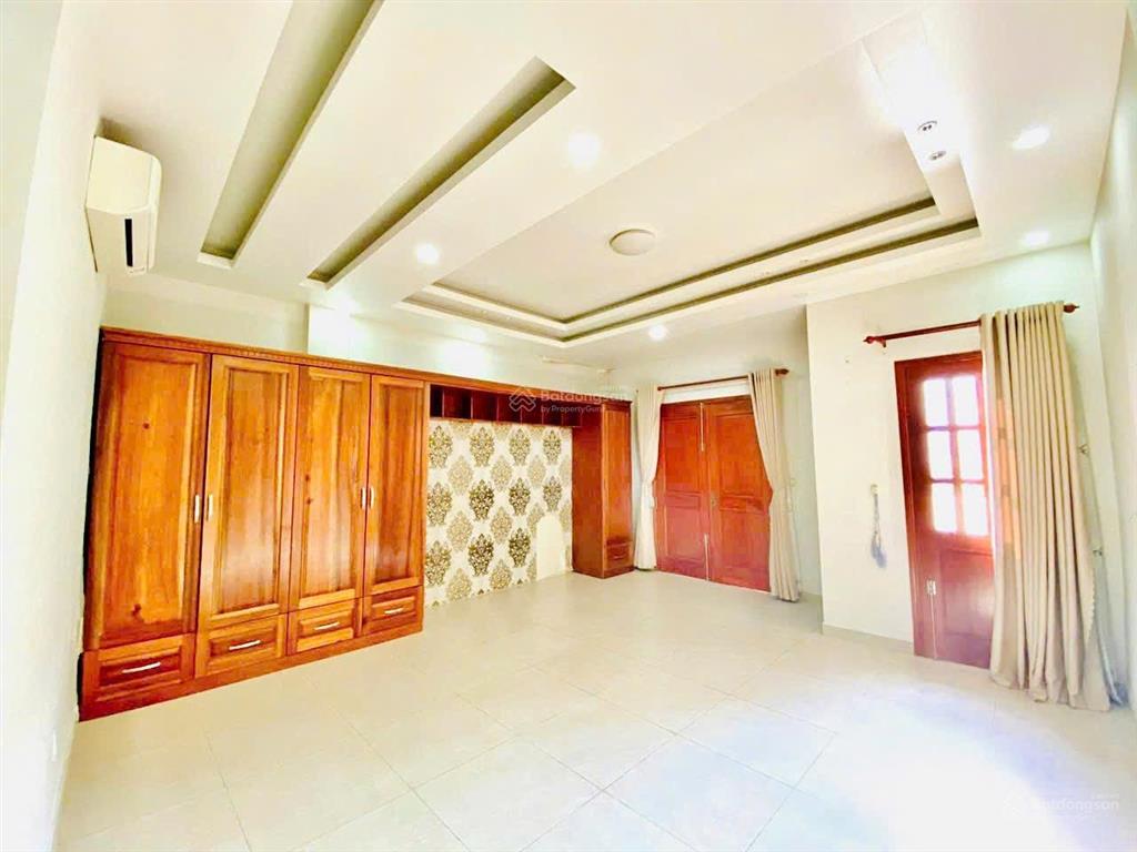 Bán nhà phố 5x20m 1 trệt 4 lầu, sổ hồng chính chủ đang cho thuê 40 triệu giá 19tỷ