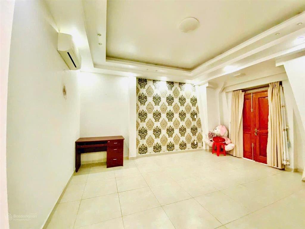 Bán nhà phố 5x20m 1 trệt 4 lầu, sổ hồng chính chủ đang cho thuê 40 triệu giá 19tỷ