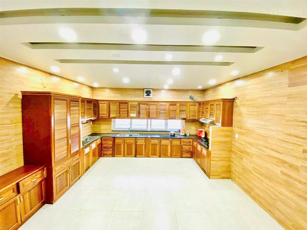 Bán nhà phố 5x20m 1 trệt 4 lầu, sổ hồng chính chủ đang cho thuê 40 triệu giá 19tỷ