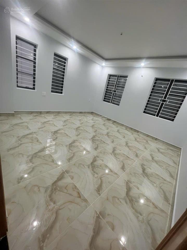 Nhà phố có hầm cityland park hills ngay lotte mart  5*20m  full máy lạnh  giá 40 triệu/tháng