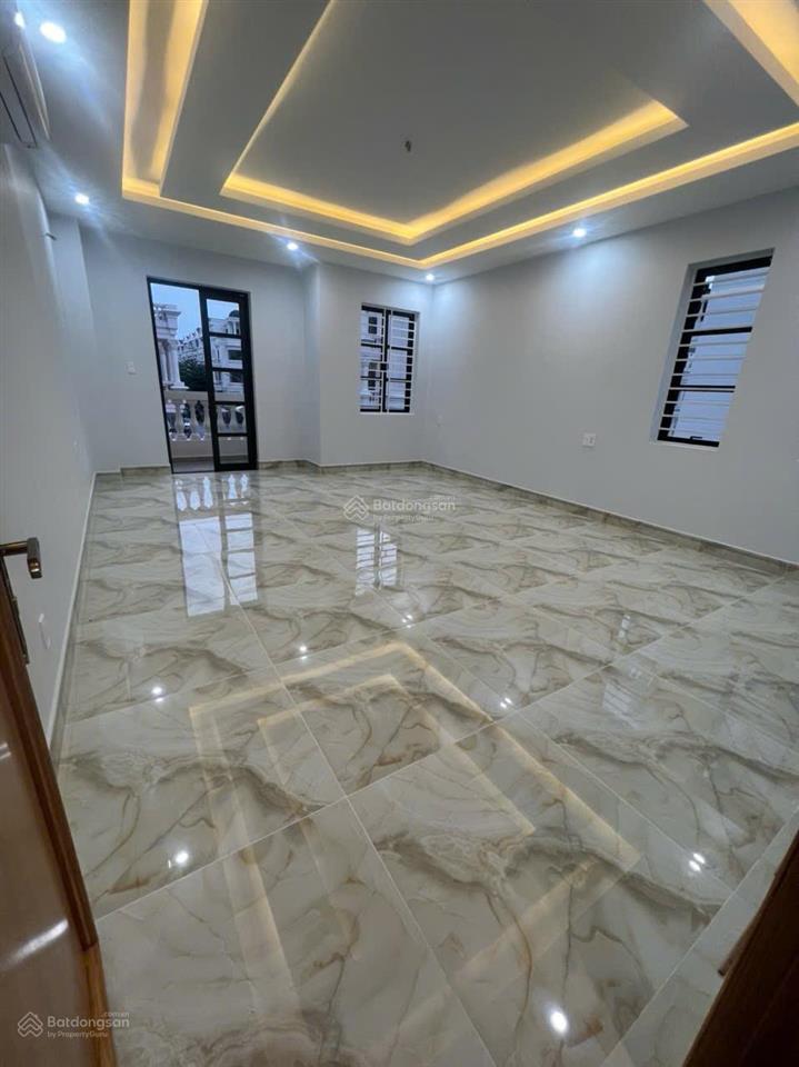 Nhà phố có hầm cityland park hills ngay lotte mart  5*20m  full máy lạnh  giá 40 triệu/tháng