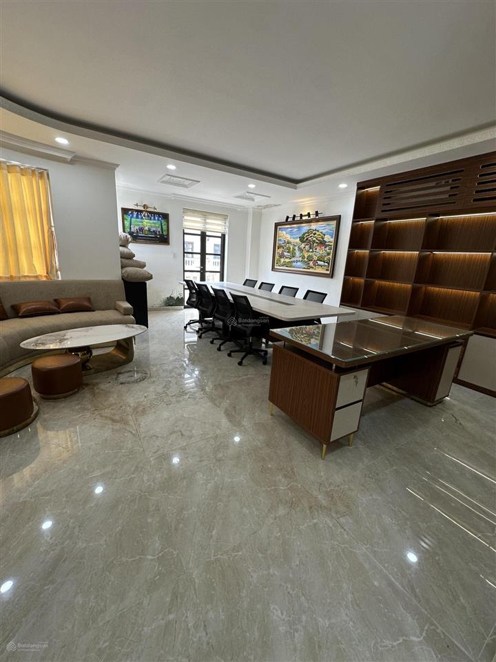 Cho thuê căn góc 2 mặt tiền nội khu cityland park hills gò vấp  dt 8x20m  1 hầm 4 lầu, thang máy