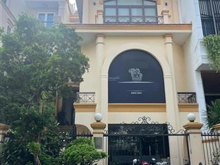 Giá 50trcho thuê biệt thự đường nguyễn trọng tuyển quận tân bình.ngang 8m. nội khu sang trọng