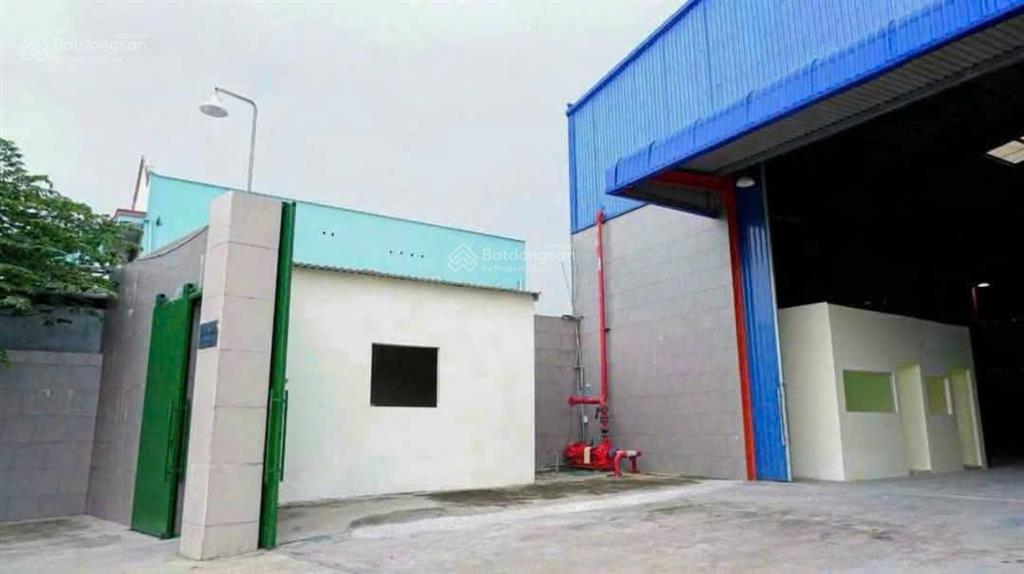 Xưởng có pccc mặt tiền apd 27. dt 1700m có 1.300 m thổ cư
