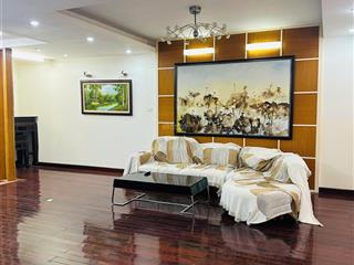 Chính chủ bán căn hộ tại n05 tòa 25t2, 152m2, 3 ngủ, đồ cơ bản, ban công đông nam, sổ đỏ