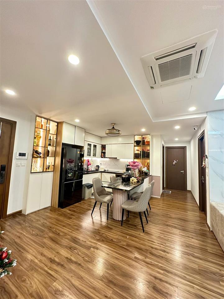 Chính chủ bán căn 3 ngủ tại tòa a2 ecolife capitol , 110m2 full đồ, ban công tây nam, sổ đỏ