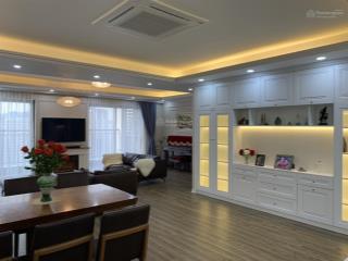 Chính chủ bán căn hộ tại golden land tòa b, 147m2, 4 ngủ, nội thất đầy đủ căn góc ban công tây bắc.