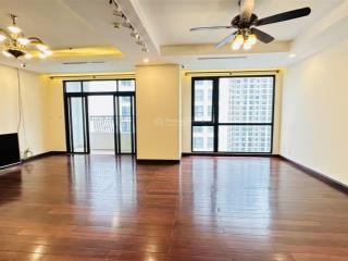 Chính chủ bán căn hộ tại n05 tòa 25t1, 348m2, 4 ngủ, full nội thất, ban công đông nam, sổ đỏ