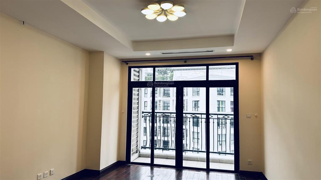 Chính chủ bán căn penthouse 274m2, 5 ngủ tại trung hòa nhân chính tòa 24t1, ban công đb, sổ đỏ