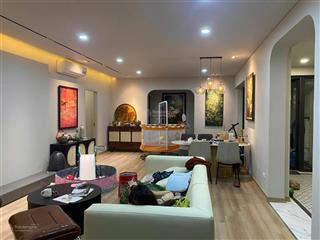 Chính chủ bán căn hộ tại n04 trần duy hưng, toà a, 155m2, 3 ngủ, ban công nam, sổ đỏ