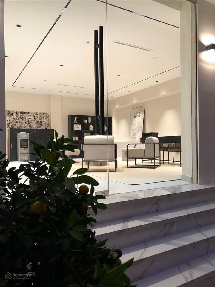 Bán nhà 4 tầng khu làng báo chí thảo điền quận 2. mặt tiền lớn dt 10x11m giá 32 tỷ