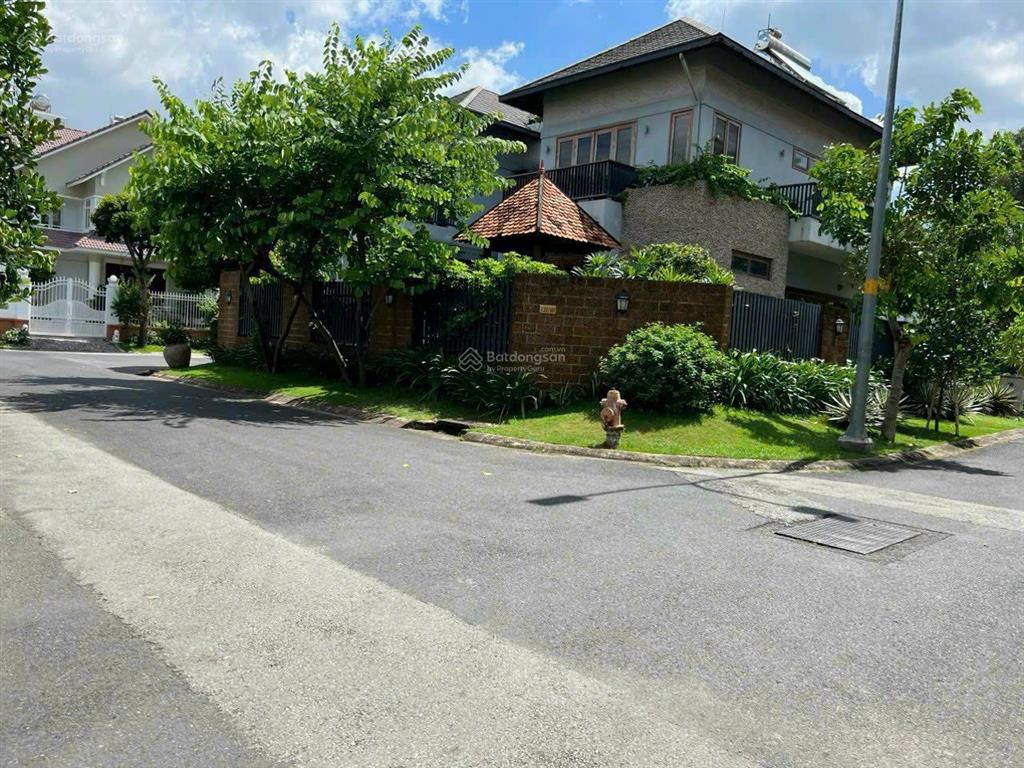 Bán đất ngay đường nguyễn hoàng, an phú, quận 2. dt 5x23m xd hầm 5 tầng giá chỉ 26.5 tỷ