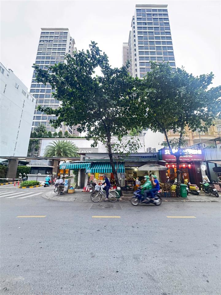 Duy nhất khuôn đất gần ngay mặt tiền quốc hương thảo điền quận 2. dt 213m2 ngang 10m giá chỉ 52 tỷ