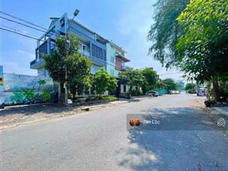 View sông trực diện  2mt compound khép kín khu trần não q2 10x20m cn 200m2 giá chỉ 70 tỷ xd 3 tầng