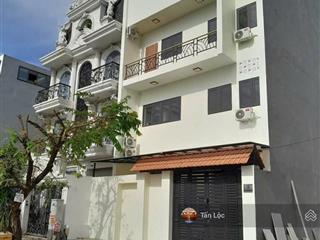 23 chdv hợp đồng thuê 70tr/tháng chỉ 17 tỷ  4 tầng diện tích 8x20m cn 160m2 đường 12m  siêu đẹp