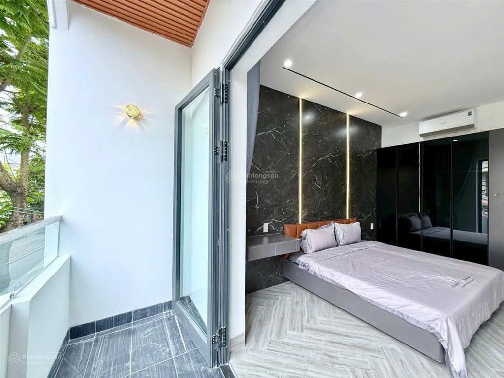 Bán nhà 3 tầng mt đường phùng chí kiên, gần biển nguyễn tất thành, giá 7 tỷ 5 tl