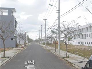 Bán nhanh lô đất mặt tiền phan huỳnh điểu  trục thông nam hòa xuân  chỉ 5 tỷ 650 tl