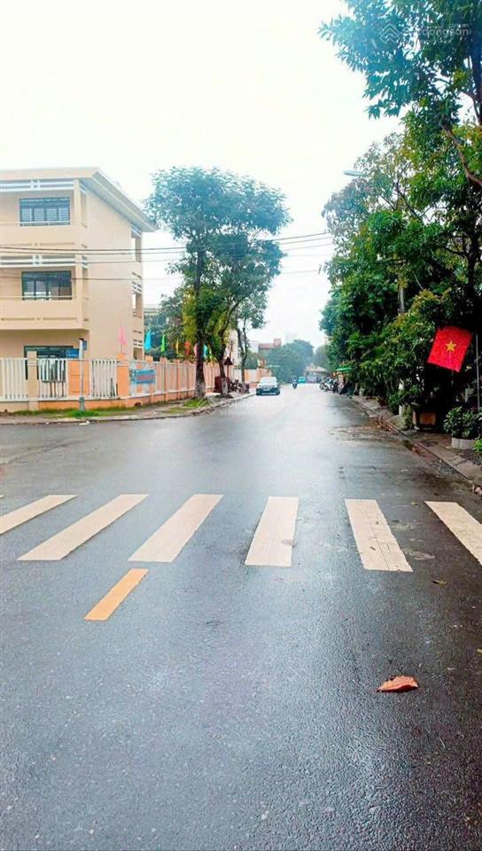 Bán đất mặt tiền trần tấn  ngang 9m  kẹp cống  cạnh trường thpt liên chiểu  chỉ 5 tỷ 8