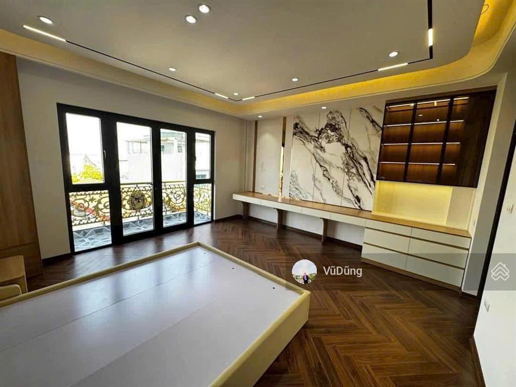 Bán nhà phân lô quân đội phúc đồng, dt 88 m2, 8 tầng, mt 5m, gara ô tô, thang máy, full nội thất