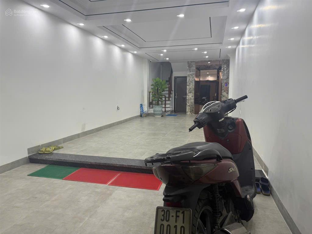 Giảm 2 tỷ bán nhà phố trạm, long biên dt 58m2, 8 tầng, thang máy, ô tô tránh, full đồ, kinh doanh