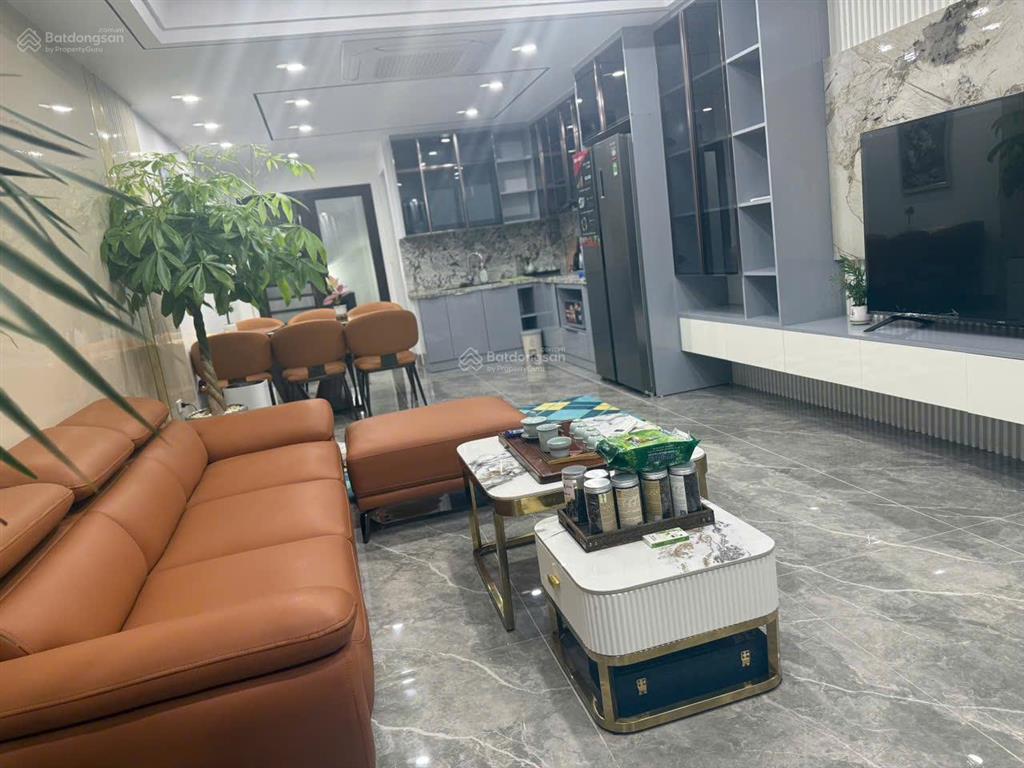 Giảm 2 tỷ bán nhà phố trạm, long biên dt 58m2, 8 tầng, thang máy, ô tô tránh, full đồ, kinh doanh