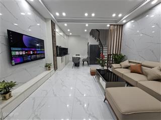 Bán nhà ngõ 94 thượng thanh, 60m2, 3t, giá 5.9 tỷ. ngõ riêng, cách ô tô 20m