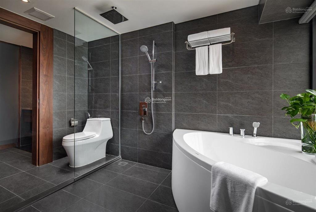 Mình cho thuê gấp căn 76 tại pentstudio tây hồ full nội thất đẹp, view hồ.  0987 778 ***