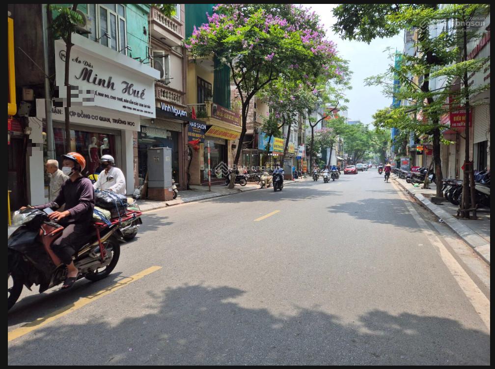 Làm cửa hàng nhà mặt phố ngã ba thụy khuê, văn cao 80m2, tầng 1, 12tr/th