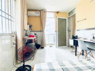 Cho thuê nguyên tầng 40m2 có 2pn nhỏ, ban công thoáng, góc sáng mát mẻ, hxh