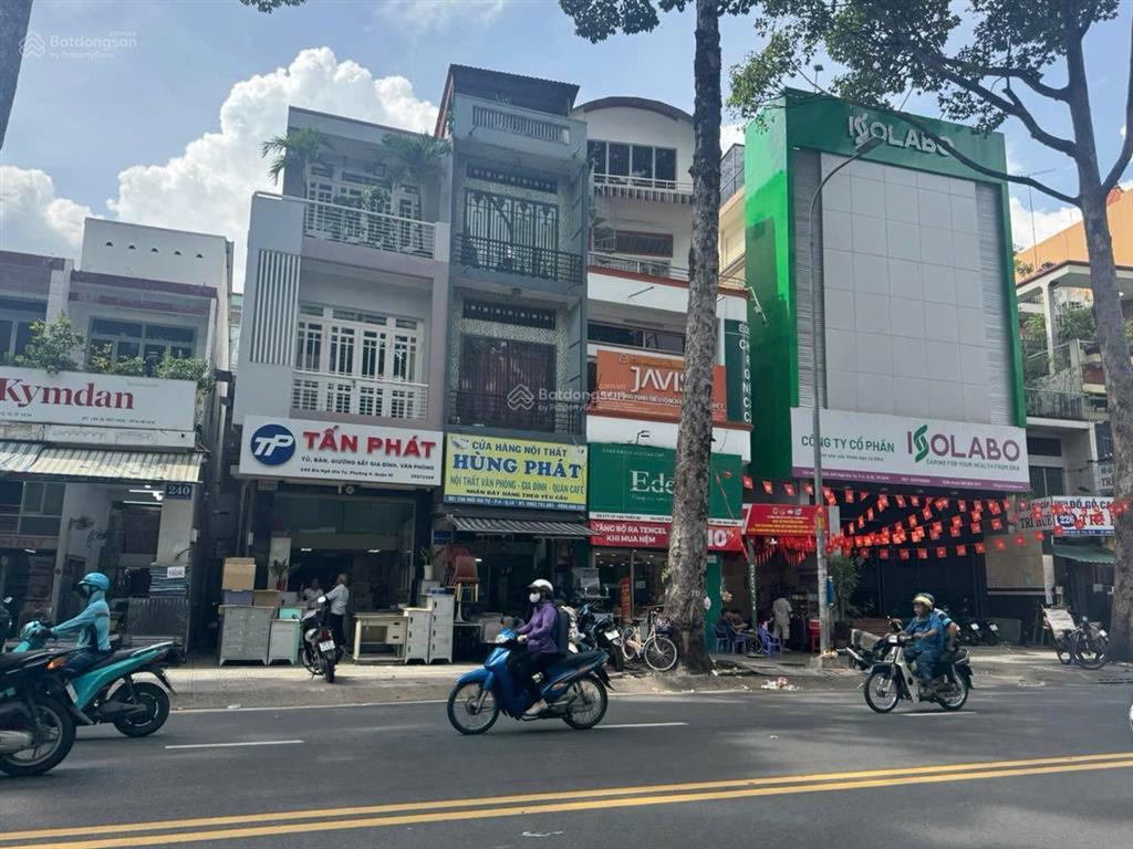 Mặt tiền ngô gia tự q10 ngang 3,5m dài 12m nở 4,8m 4 tầng giá chỉ 20 tỷ có dòng tiền 35 triệu/tháng